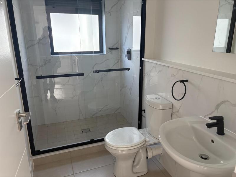 To Let 1 Bedroom Property for Rent in Richwood Western Cape